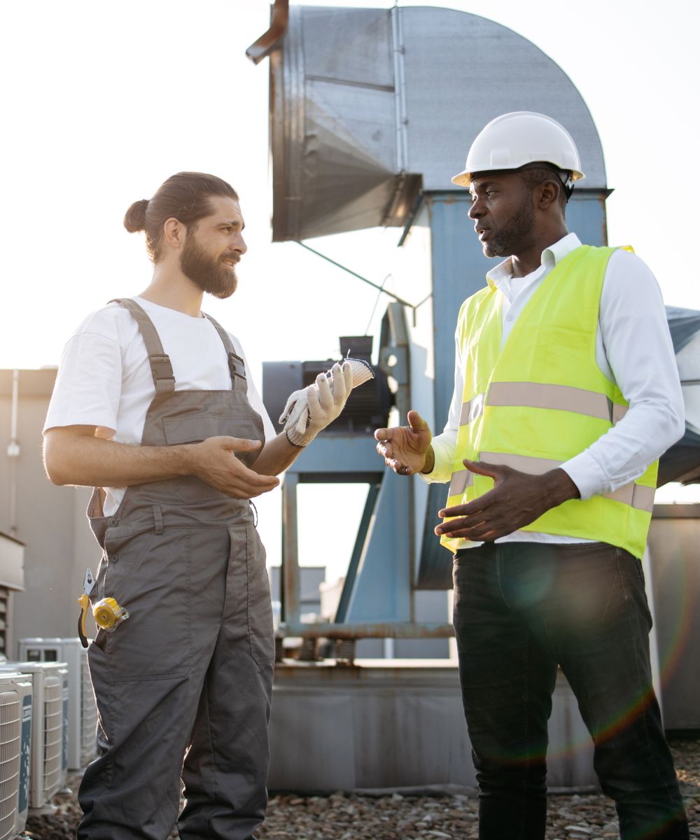 Technician discussing with the client